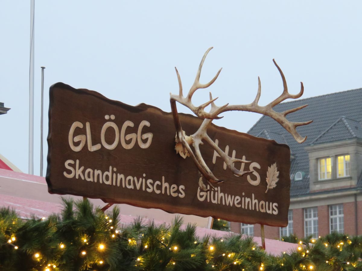 GLÖGG HUS Kieler Weihnachtsdorf