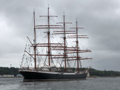 Sedov sailing ship