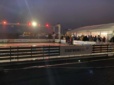 Eisbahn Stadtwerke Kiel Eisfestival 2021/2022