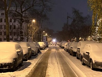 Esmarchstraße Kiel parkende Autos im Schnee