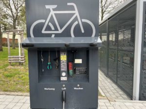 Fahrradservicestation Kiel Dietrichsdorf Werkzeug, Luft. Waschen