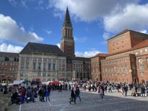 Rathausplatz Kiel erster Flohmarkt in 2022