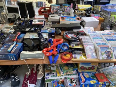Flea market Kiel toys and electronics
