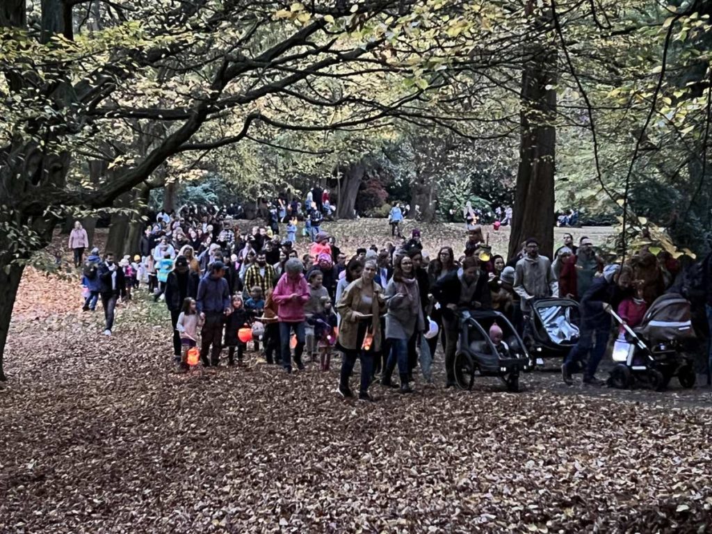 Forstbaumschule Kiel Laternenumzug im Park | We love Kiel