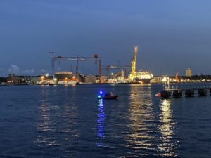 German Naval Yards Kiel Beleuchtung am Abend