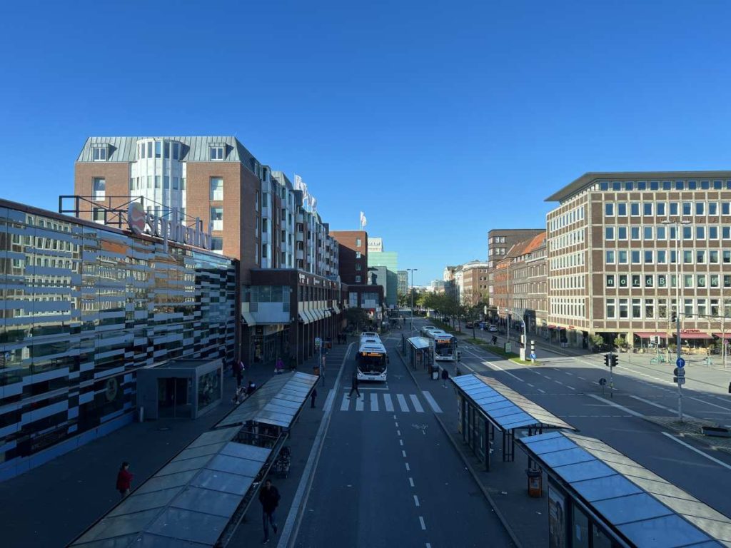 Hauptbahnhof Kiel Bushaltestellen am Sophienhof We love Kiel