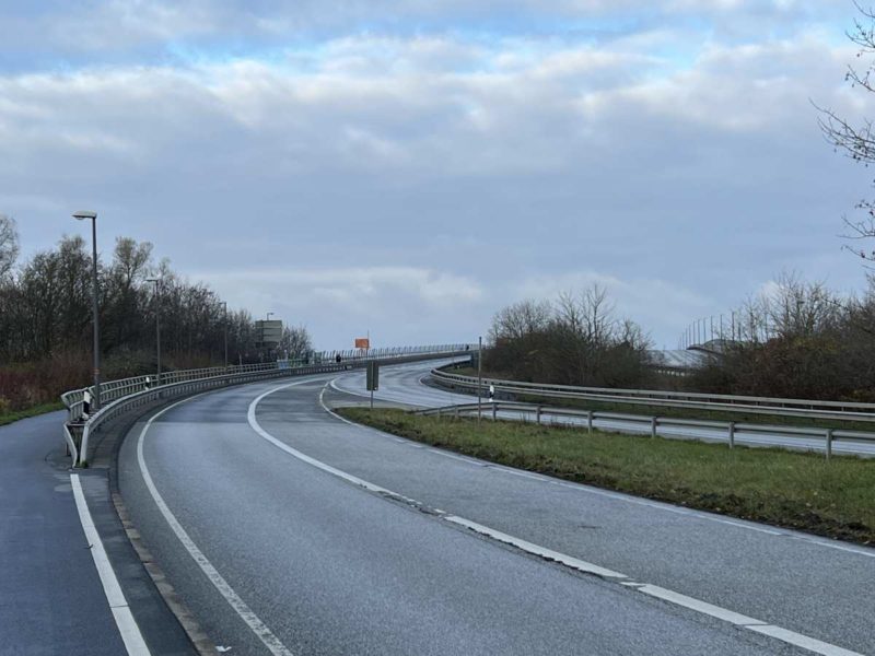 Holtenauer Hochbrücken Gesperrt: Prinz-Heinrich-Brücke Am 02.12.2022 ...