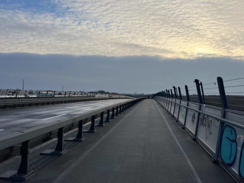 Holtenauer Hochbrücken Gesperrt: Prinz-Heinrich-Brücke Am 02.12.2022 ...