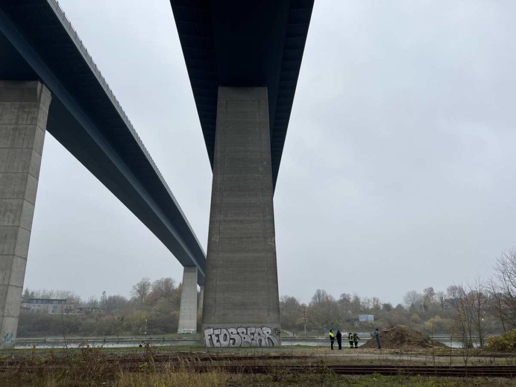 Frachter Rammt Holtenauer Hochbrücke 30.11.2022 | We Love Kiel