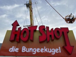 Hot Shot Bungeekugel Kieler Woche Jahrmarkt