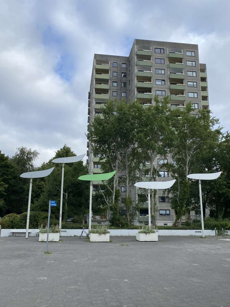 kielschilkseebushaltestelleolympiazentrumhochhaus We love Kiel