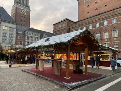 Kieler Weihnachtsdorf Weihnachtsmarkt Kiel Rathausplatz