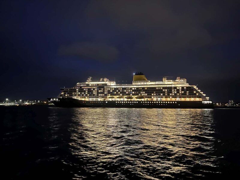 Kreuzfahrtschiff Spirit of Discovery Erstauslauf Kiel