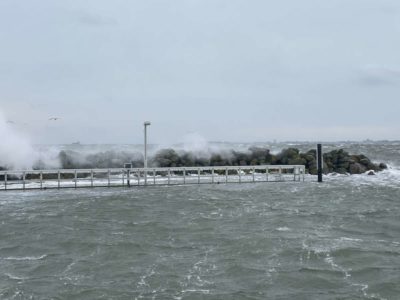 Mole Kiel-Schilksee Wintersturm Tristan 2021