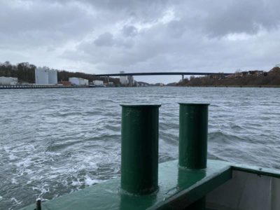 Überquerung Nord-Ostsee-Kanal mit Personenfähre Adler I