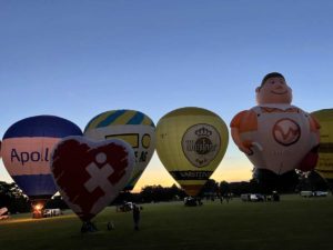 Nordmarksportfeld Heißluftballons Willer Night Glow Kieler Woche