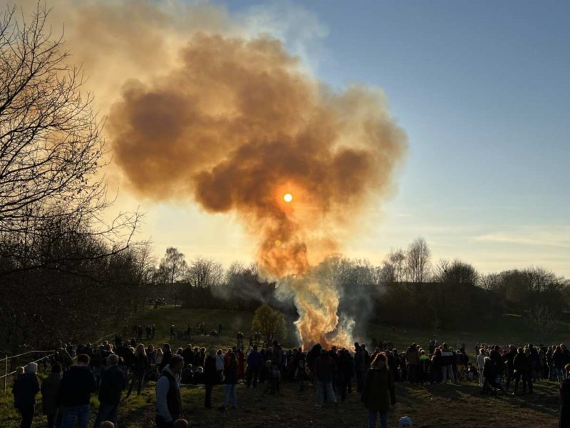 Easter fire Kiel-Suchsdorf 2022 Nienbrügger Weg