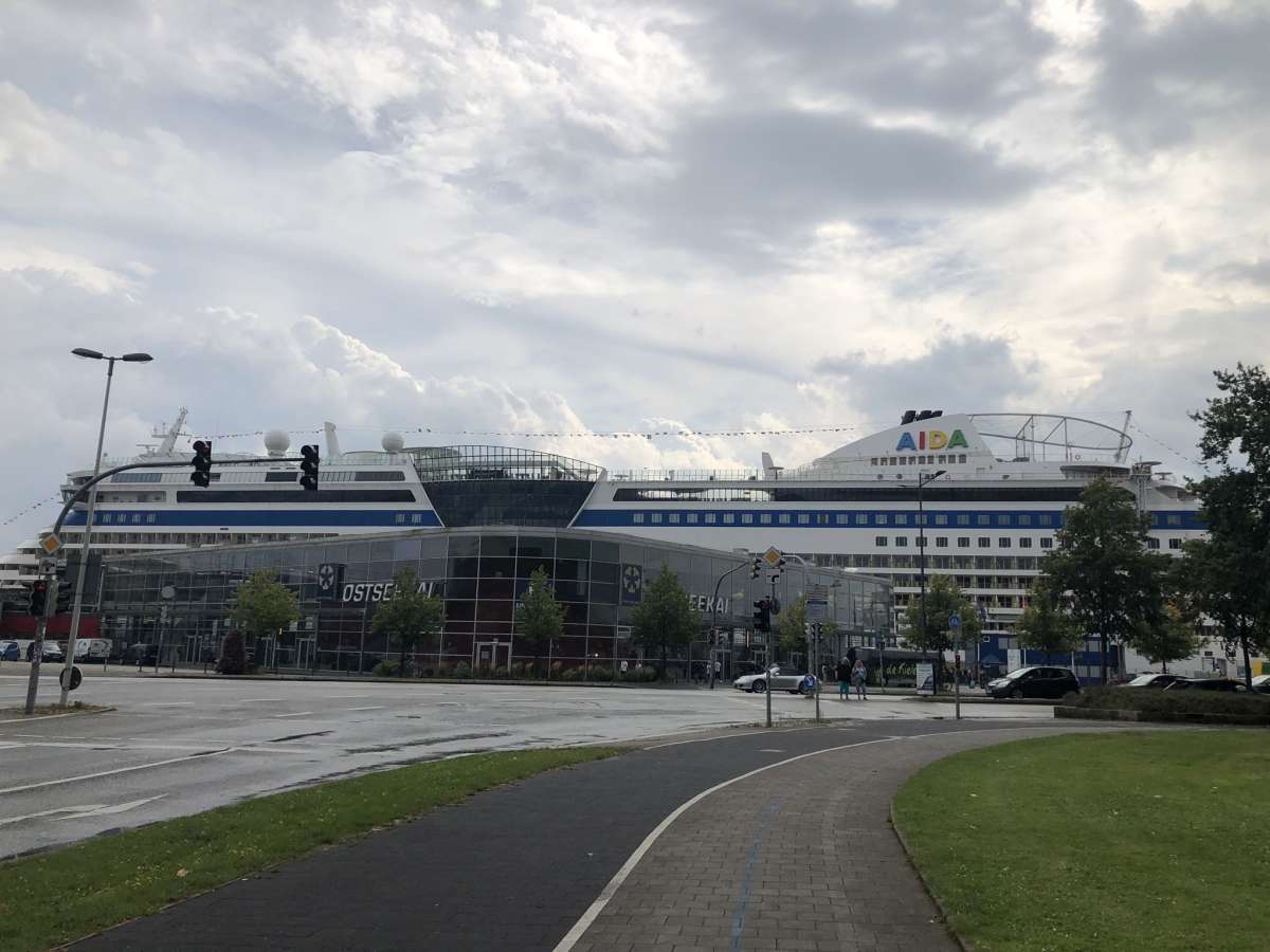 Ostseekai Kiel AIDA Kreuzfahrtschiff
