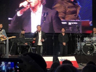 Peter Maffay am 3. Oktober 2019 live in Kiel zusammen mit Johannes Oerding