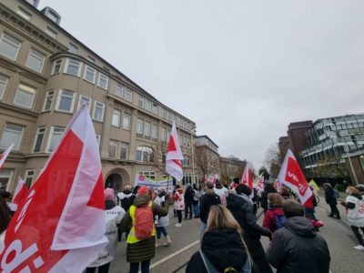 UKSH Warnstreik Kiel Demonstration Brunswiker Straße