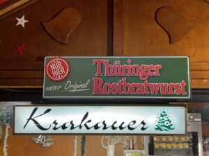 Weihnachtsmarkt Kiel Thüringer Rostbratwurst und Krakauer