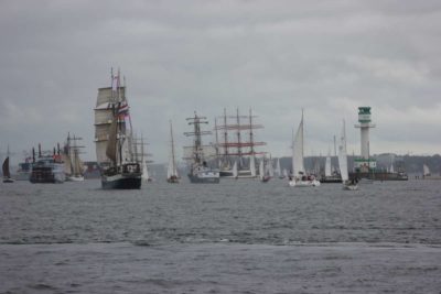 Kieler Woche Windjammerparade 2013 Schiffe am Leuchtturm Friedrichsort