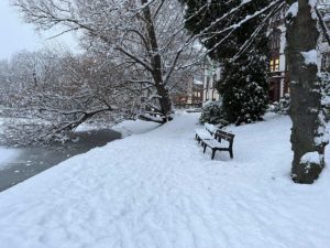 Winterwetter mit Schnee am Kleinen Kiel